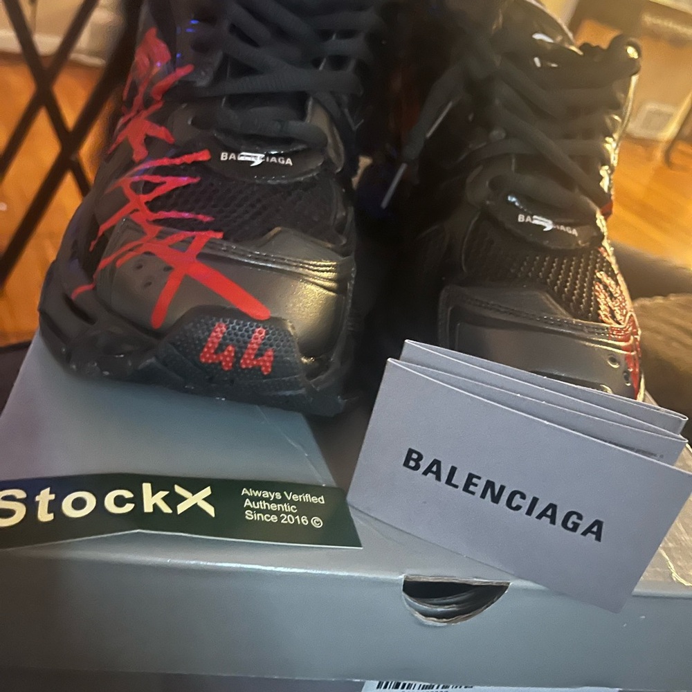 Balenciaga RUNNER MONOCL/GRAFFITI/W